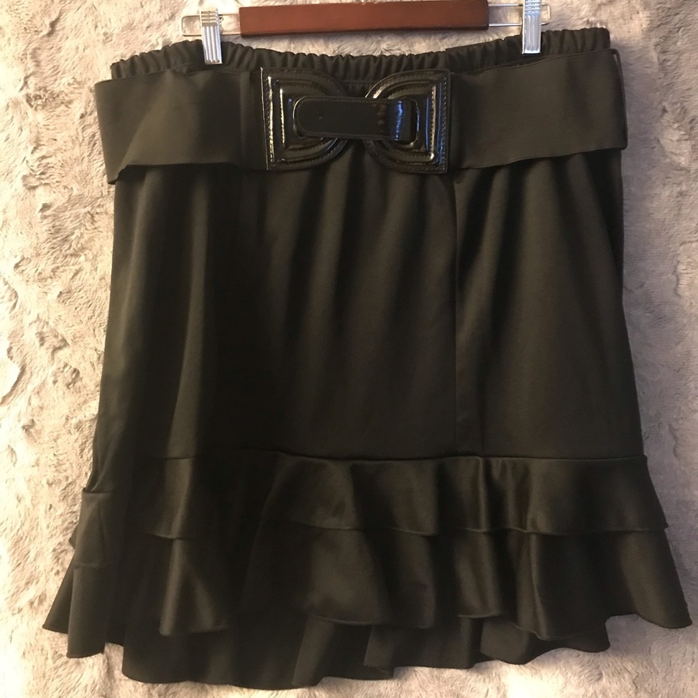 NWT TORRID RUFFLE SKIRT SIZE 3(20/22)